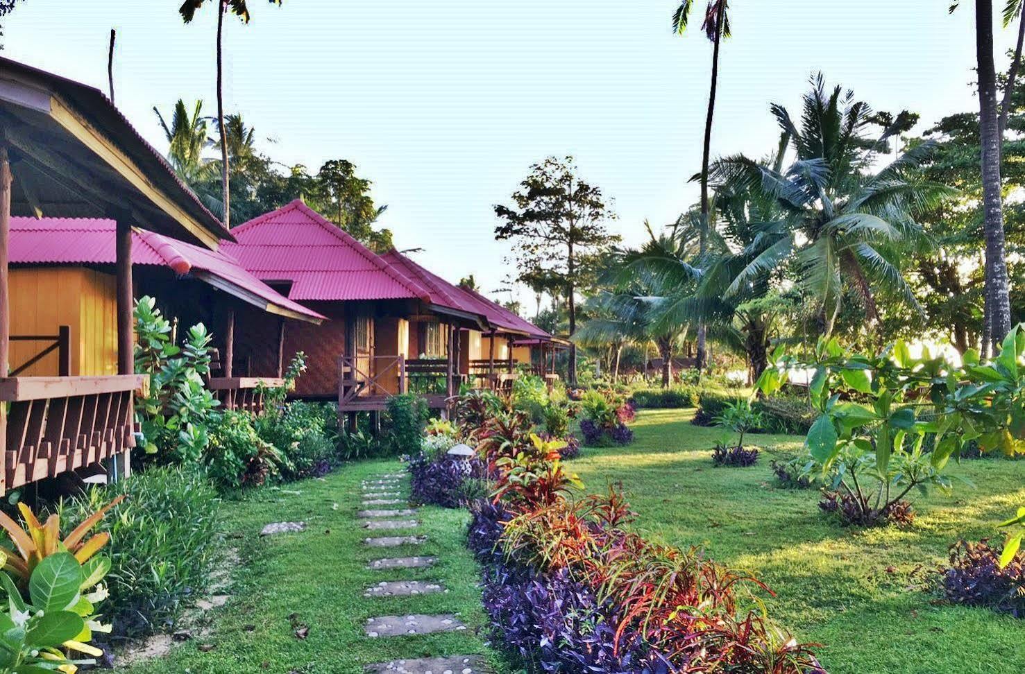 Libong Relax Beach Resort Trang Exterior foto